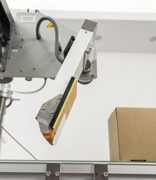 Front-of-pack print and apply labellers | ALS