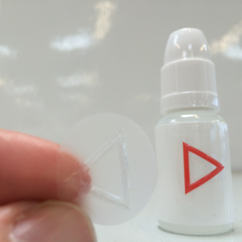 Tactile warning labels e-liquid